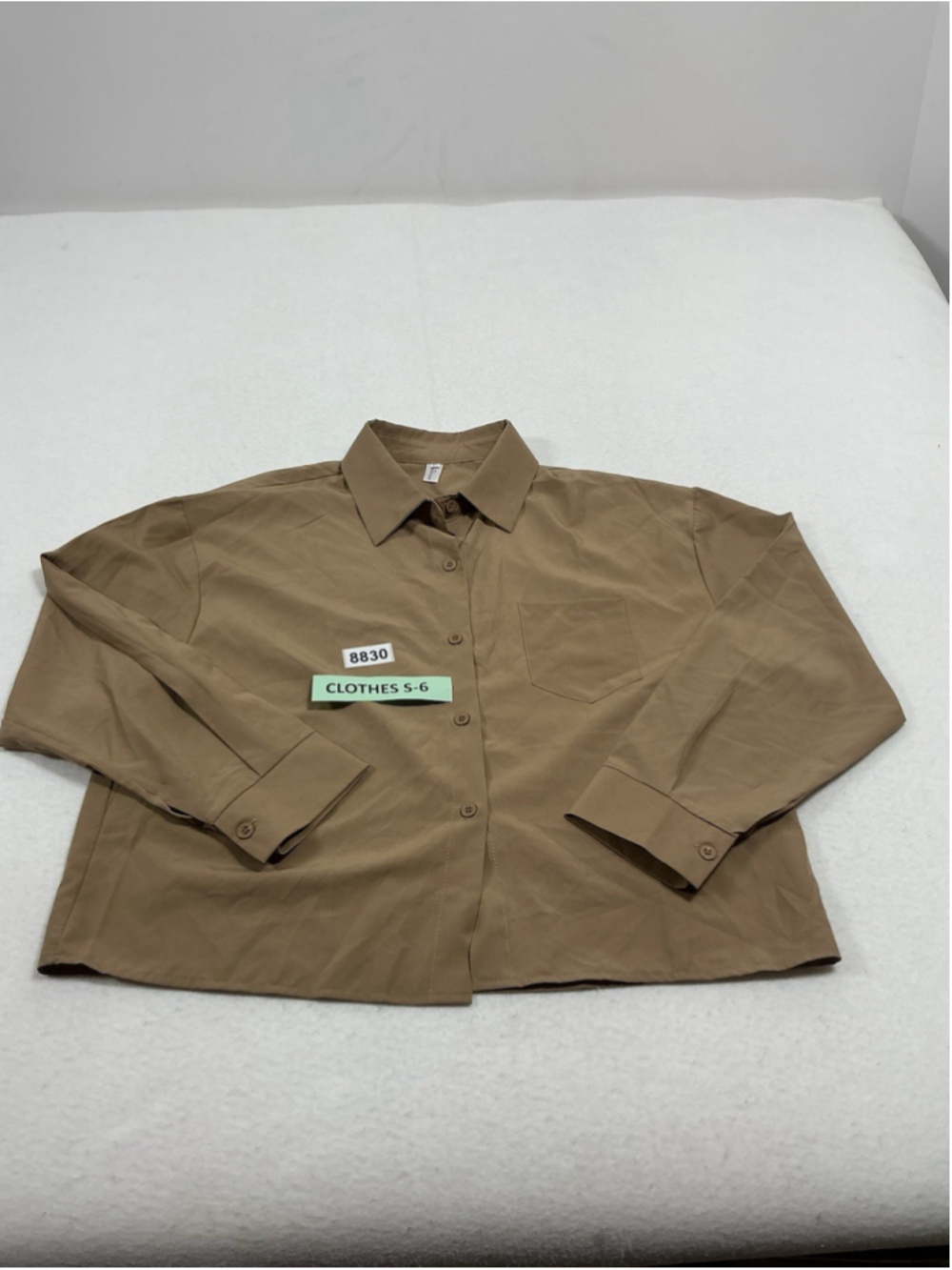 Womans Excellent Fashion Crop Blouse XL Brown Long Sleeve Button Down